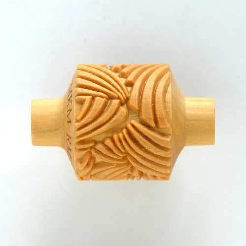 MKM RM-024 Medium Handle Roller – Wild Organic Abstract