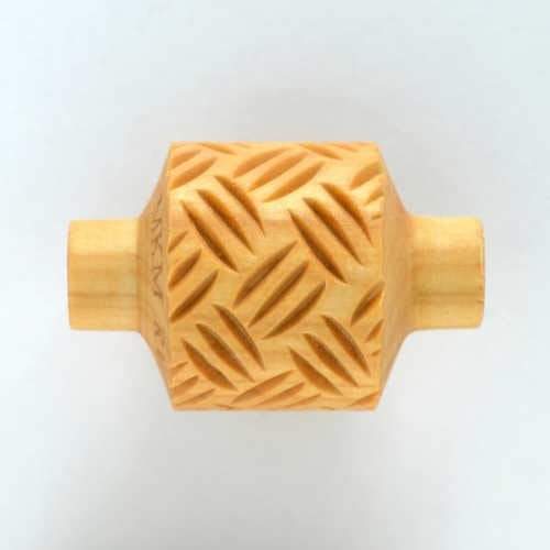 MKM RM-044 Medium Handle Roller – Basket Weave 2