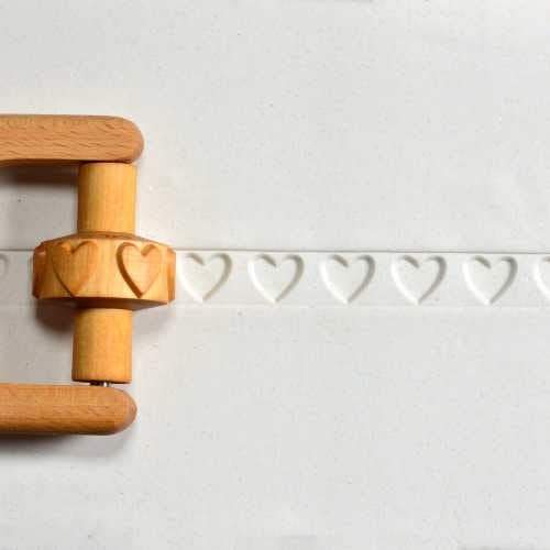 MKM RS-012 Small Handle Roller – Hearts