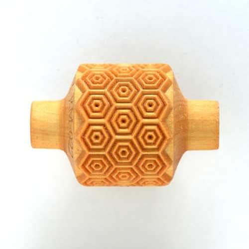 MKM RM-022 Medium Handle Roller – Honeycomb