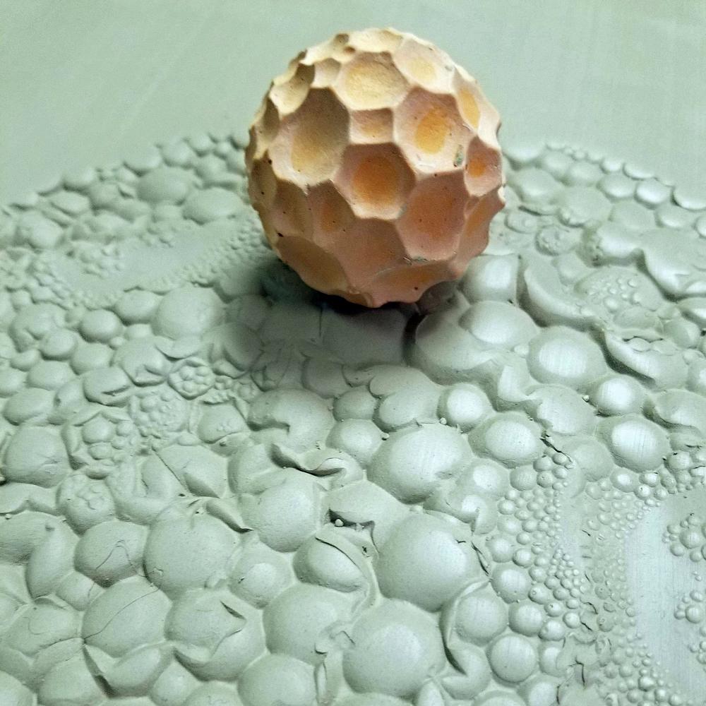 Clay Planet Texture Sphere – Bubbles – Krueger Pottery Supply